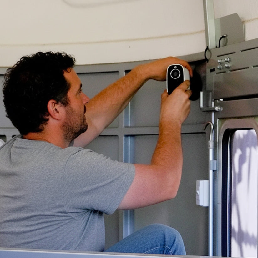 EquiCheck Camera 4G-SIM de Surveillance Autonome pour Chevaux, Ecurie et Extérieur