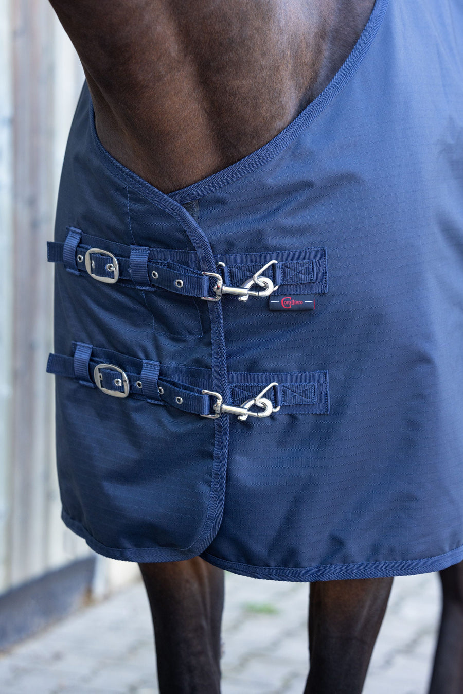 Couverture imperméable d'extérieur RugBe Zero 0 g bleu marine – fermeture de poitrail à deux boucles
