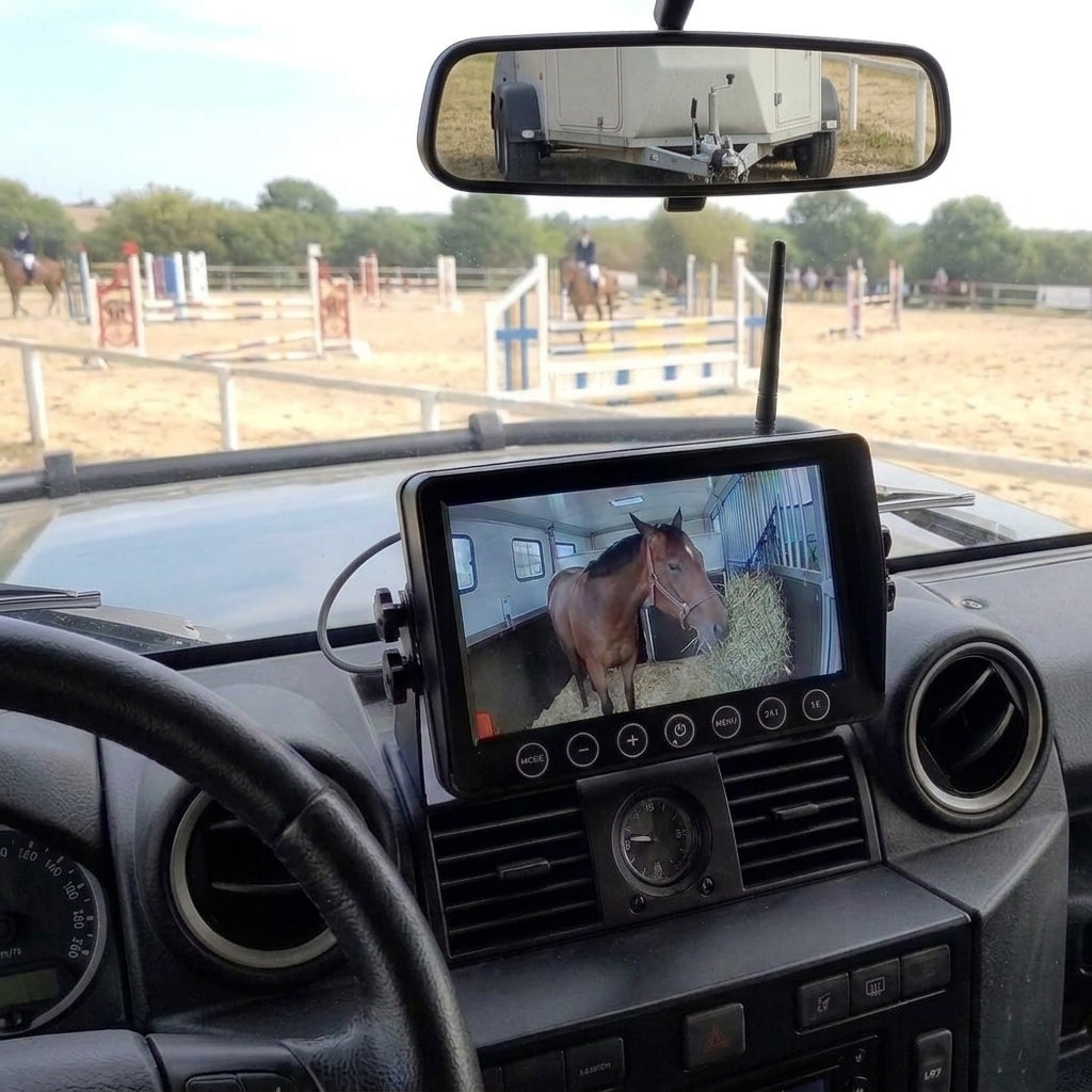Le kit caméra + moniteur sans fil pensé pour les vans, camions et remorques pour chevaux